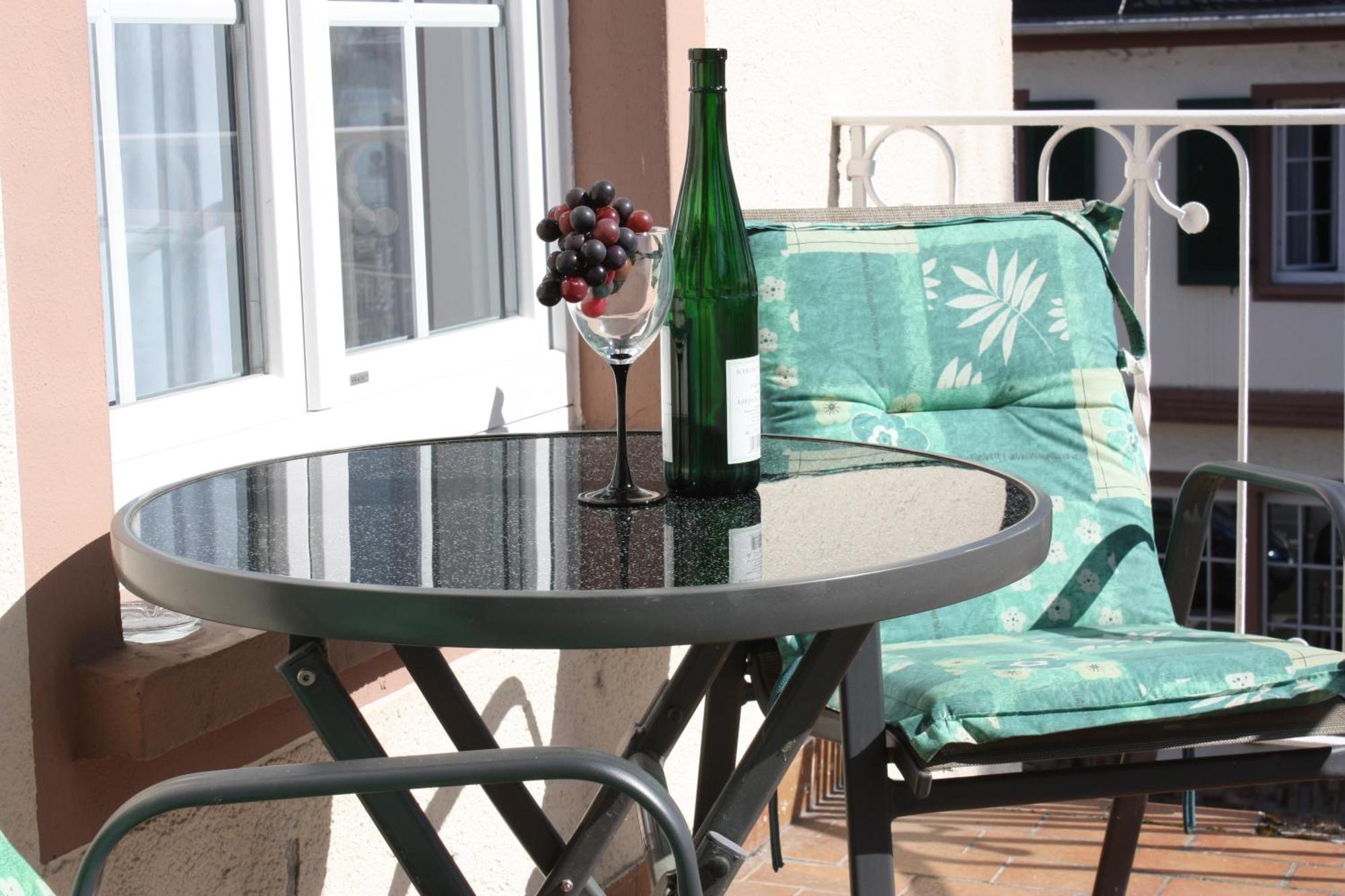 Hotel Schwan - Das Gaestehaus Ilse Oestrich-Winkel Exteriör bild